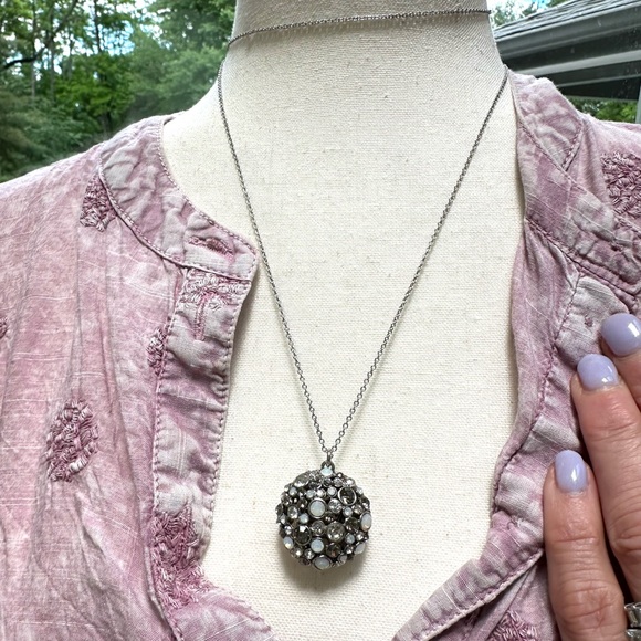 LOFT multi-color & size Crystal Pendant Silver Tone Variable Chain Length EUC - Picture 6 of 10